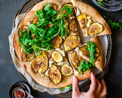 fig truffle goat cheese pizza