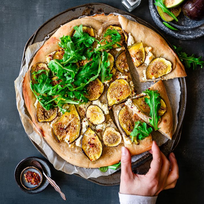 fig truffle goat cheese pizza